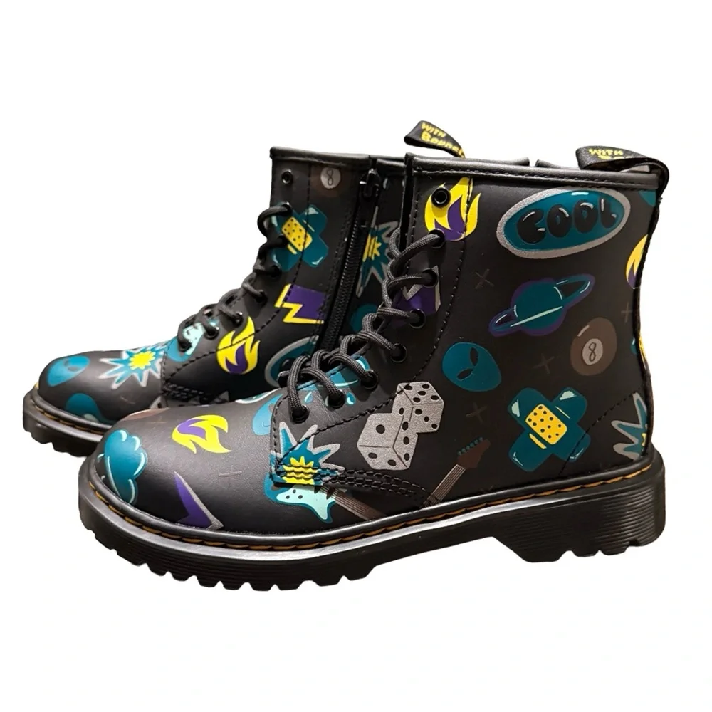 Dr.‎ Martens 1460 Junior Sticker Print Hydro Leather Zip Boots US 5 NWT
